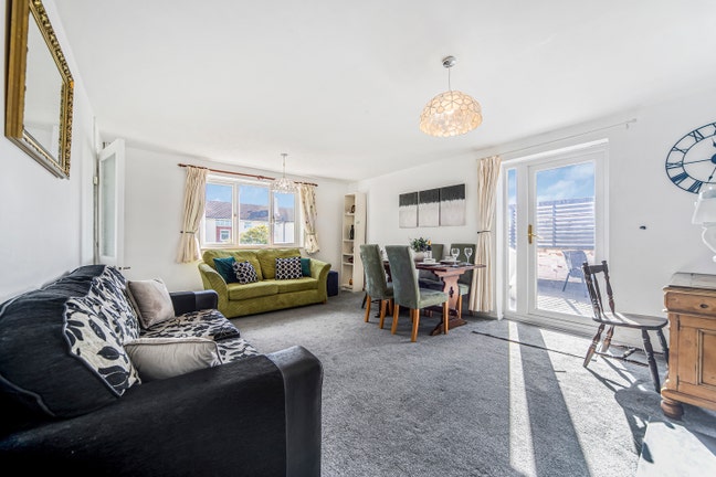 Stylish 3‑Bed Near South Park & Oxford Hospitals Main Photo