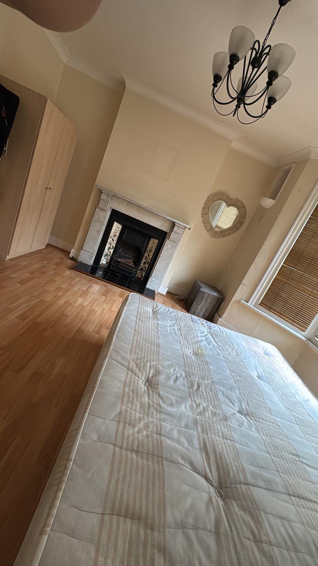 Room available for rent Main Photo