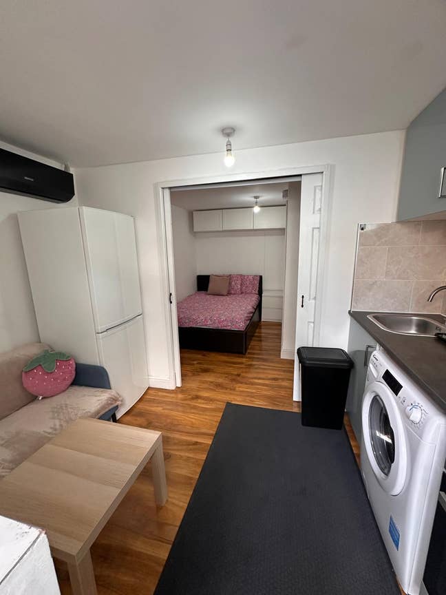 Studio Flat Main Photo