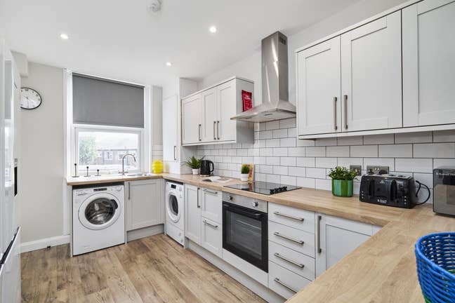 Newly Refurbished Student House - Dont Miss Out Main Photo
