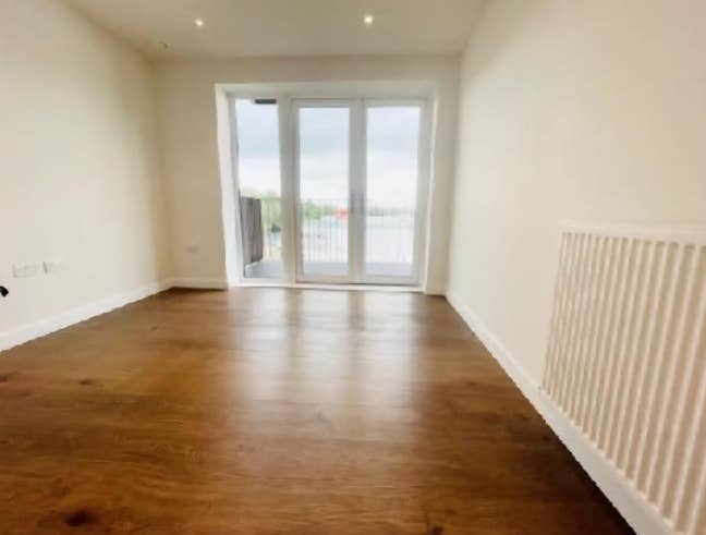 1 bed apartment for short term let Main Photo