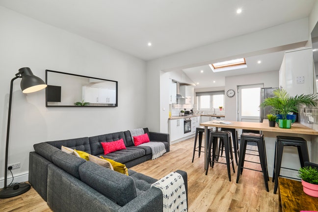 Shared Ensuite in City Centre! Secure It Now! Main Photo
