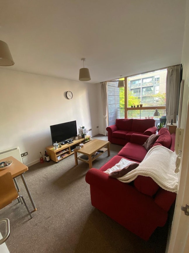 Middle room in NQ Spacious Main Photo