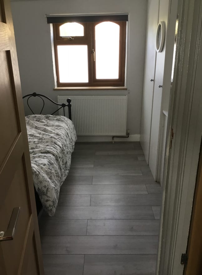 West London - Ealing Area Main Photo