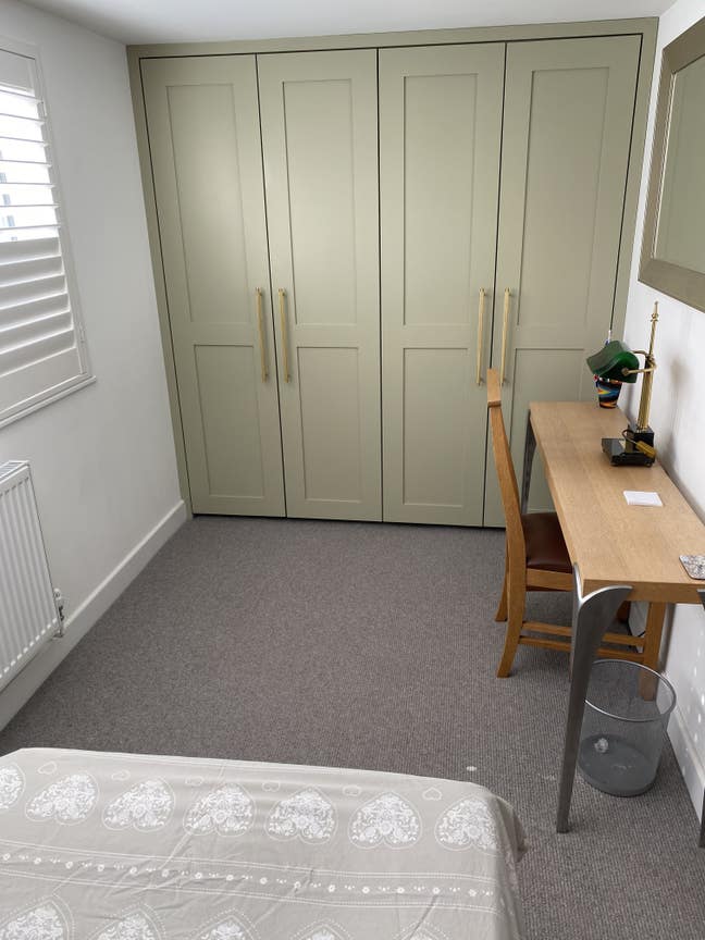 Large Single Room Main Photo