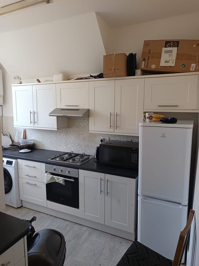 Double room available in Bounds Green  Main Photo