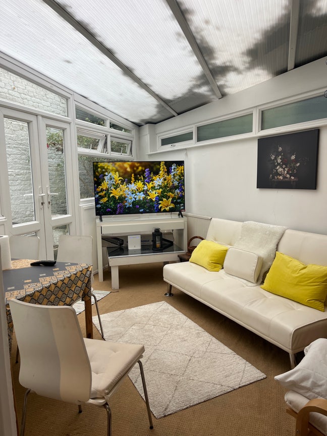 One bedroom garden flat  Main Photo
