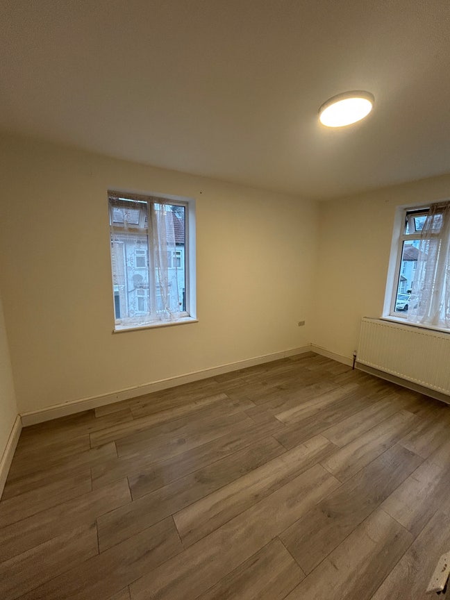 🎉Brand-new En-Suite Room and double room-Bills inc Main Photo