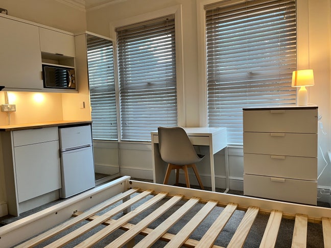 Private En-suite + Cleaner + Fibre | Bills incl. | Main Photo