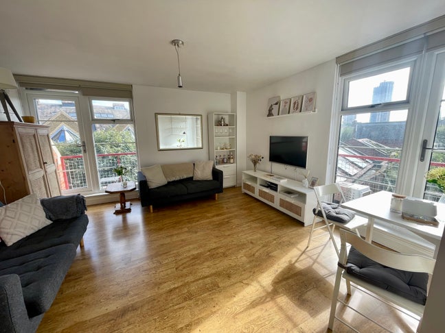 Short Let - Water front apartment, Bermondsey  Main Photo