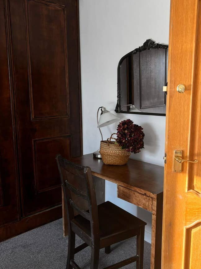 Fully Furnished Double Room - 3rd of November 2025 Main Photo