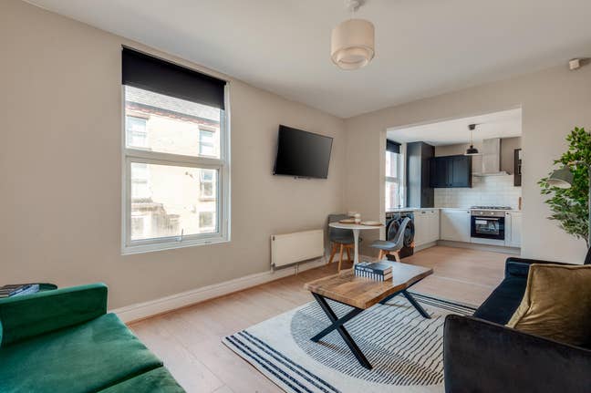 Super Modern Professional Houseshare! Main Photo