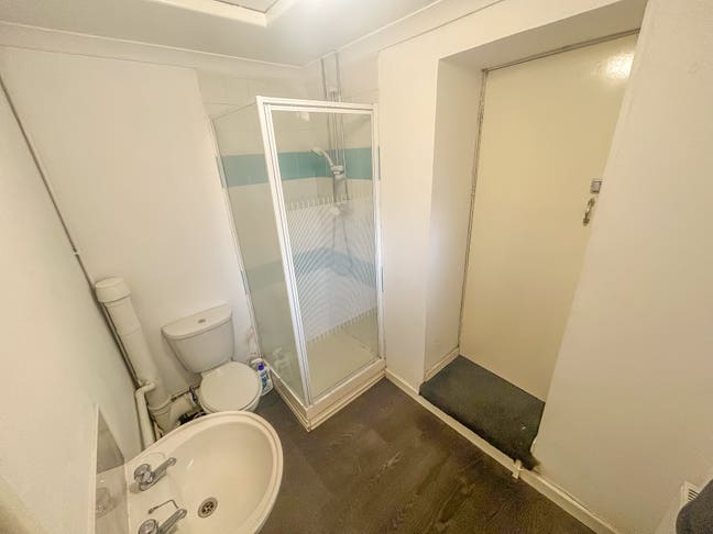 ** Student Studio Available Now ** Treforest **  Main Photo