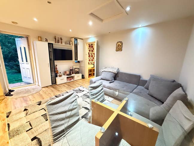 1 Bed Flat to Rent - Northolt - £1150 Inc part bil Main Photo
