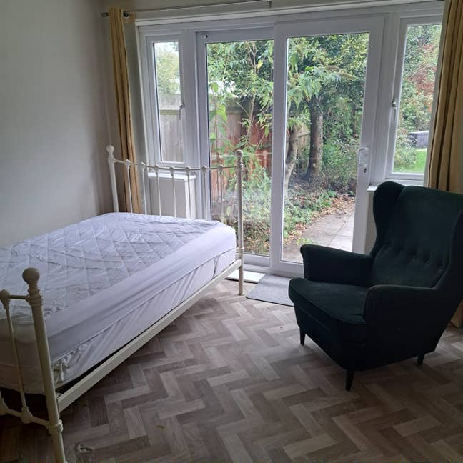 Cosy but spacious flat 10 minutes from Town Main Photo