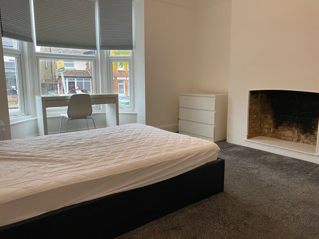 Large Studio Size Double Room Main Photo