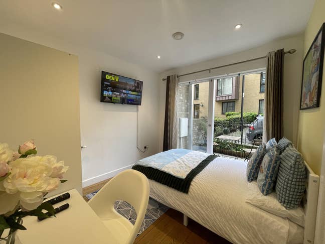 🌿 Terrace Room • SE10 • Concierge + Riverside | £ Main Photo