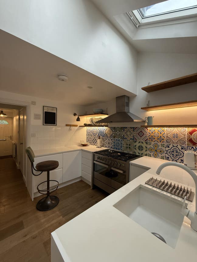 Studio flat Bills incl. Pls read full description  Main Photo