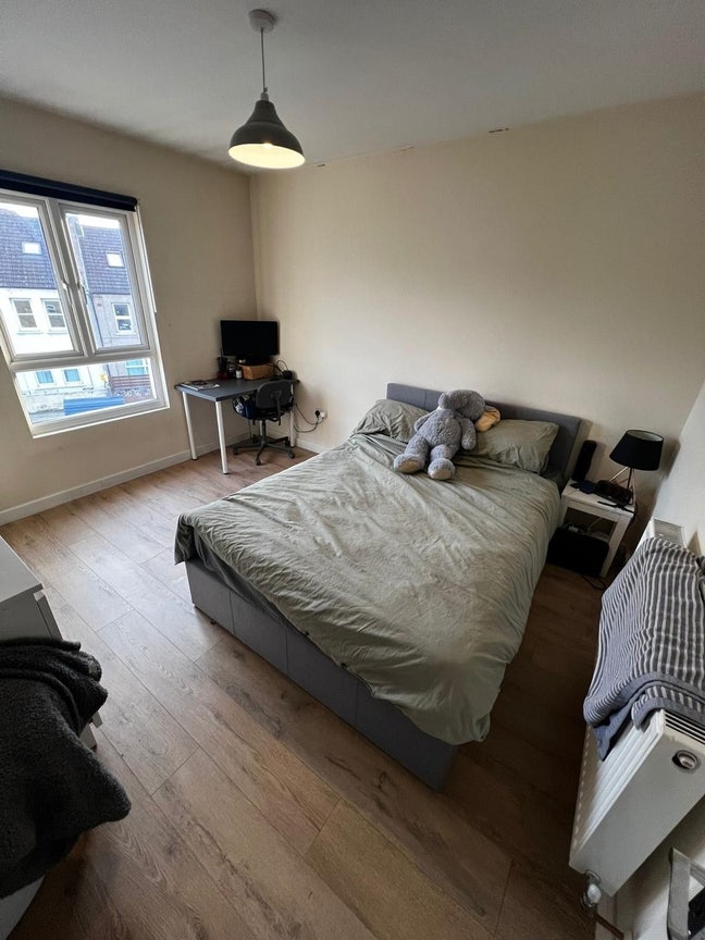 Double Room available in a sociable house! Main Photo