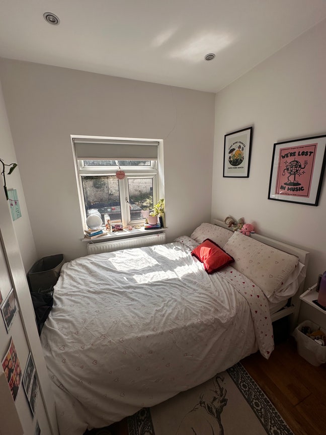 Room in archway  Main Photo