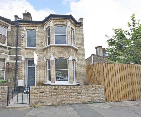 2 bedrooms in shared Peckham house SE15 Main Photo