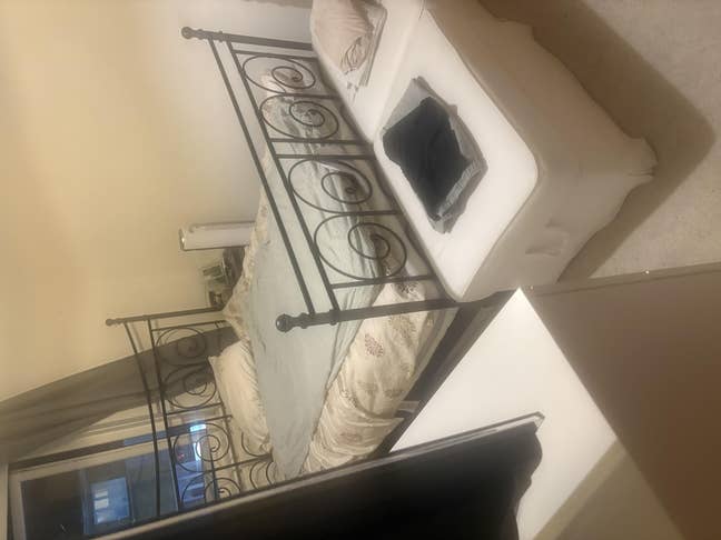 1 to 2 persons room to rent  Main Photo