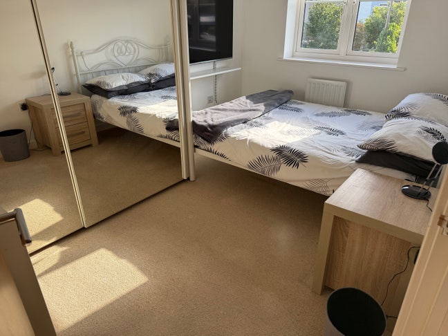 Double Room To Let With Own Bathroom  Main Photo