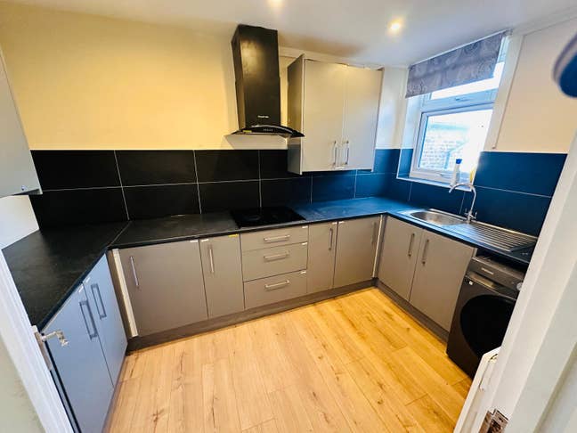 3 Bed Flat to Rent - Feltham - £1800 Ex Bills  Main Photo