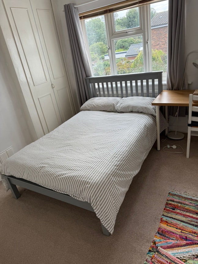 Luxury Studio's & Bedroom en-suites  Main Photo