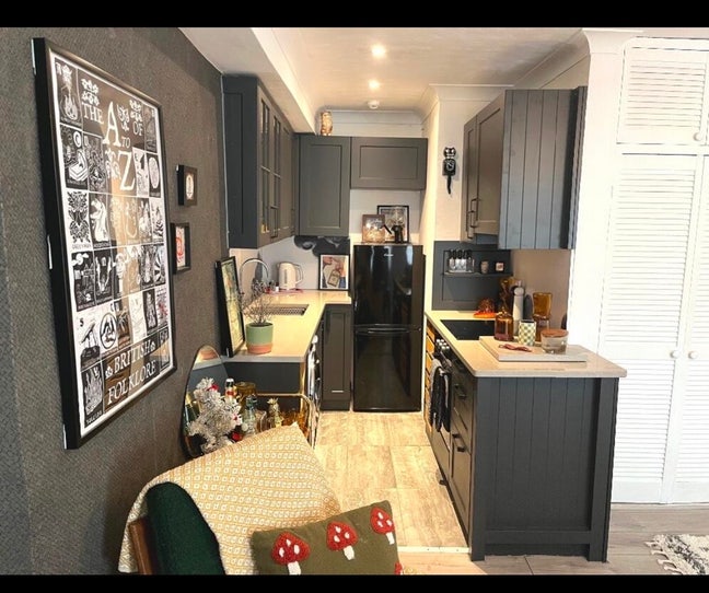 Spacious Studio! Main Photo