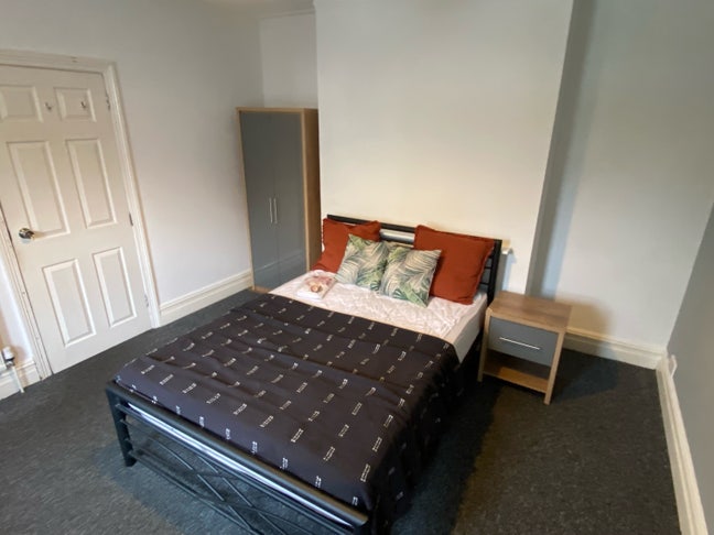 Lovely double room in a nice house 😊 + cleaning🧹 Main Photo