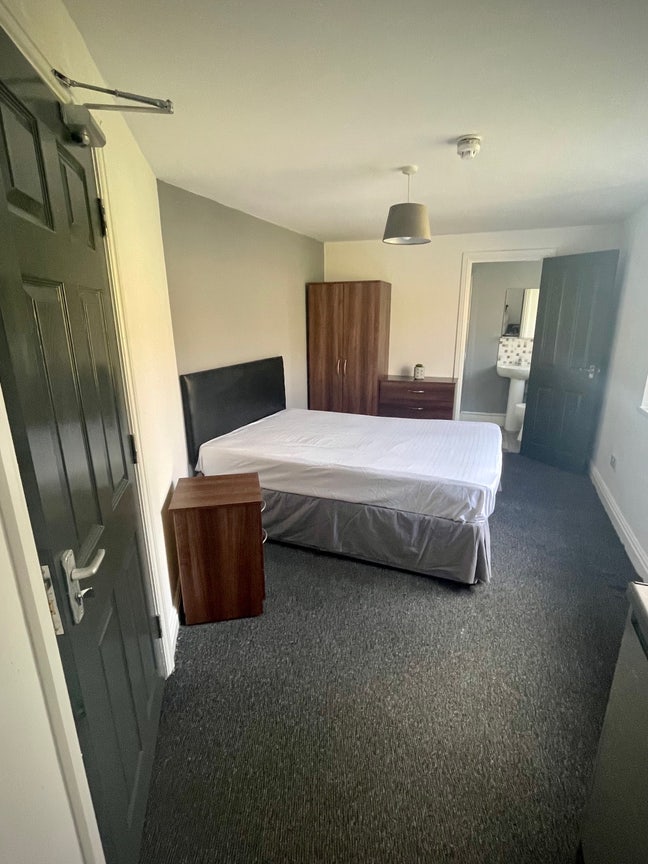 💥Double Ensuite Room availabile💥 Main Photo