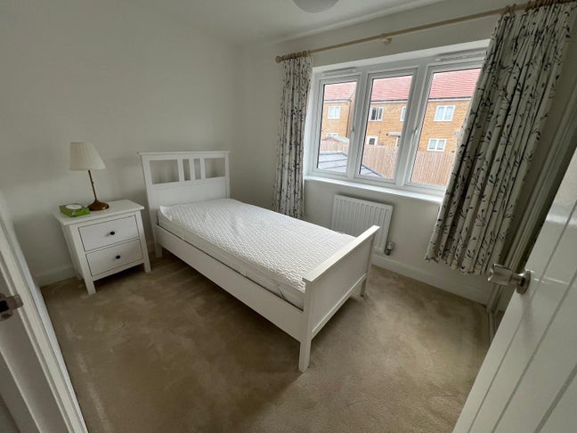 Single bedroom in New House Main Photo