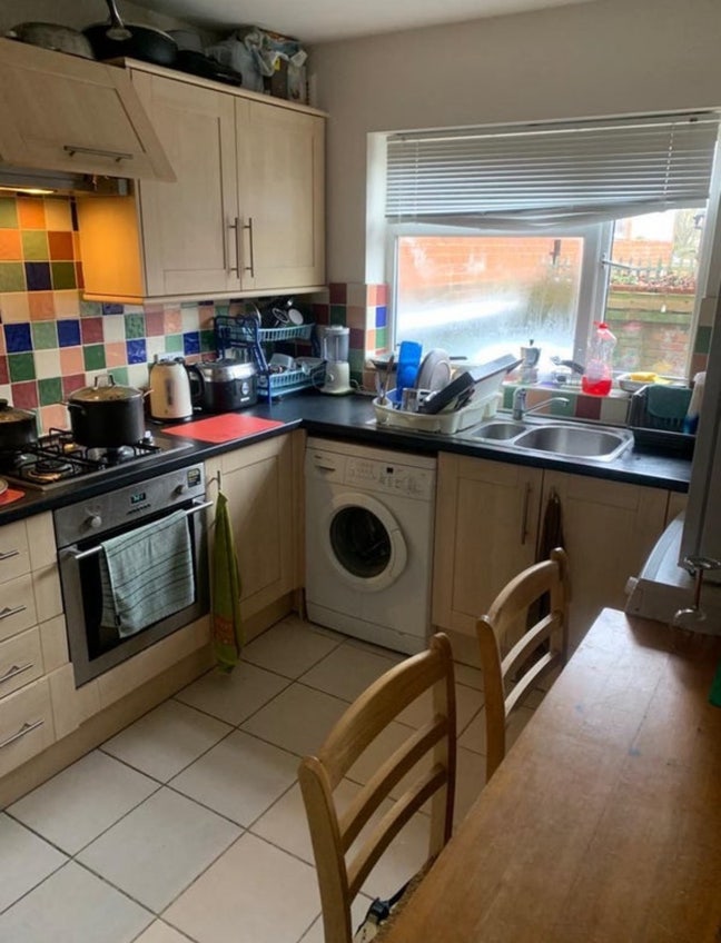 Double to rent in Watford Main Photo