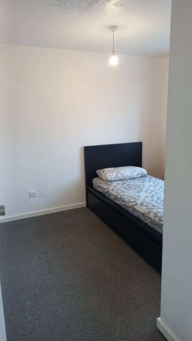 Sharing room Main Photo
