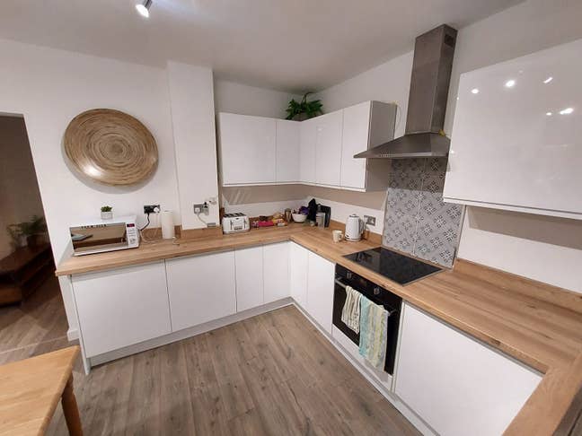 2 rooms for rent in Beeston Main Photo