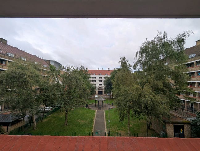 Double room to rent in a central London flat! Main Photo