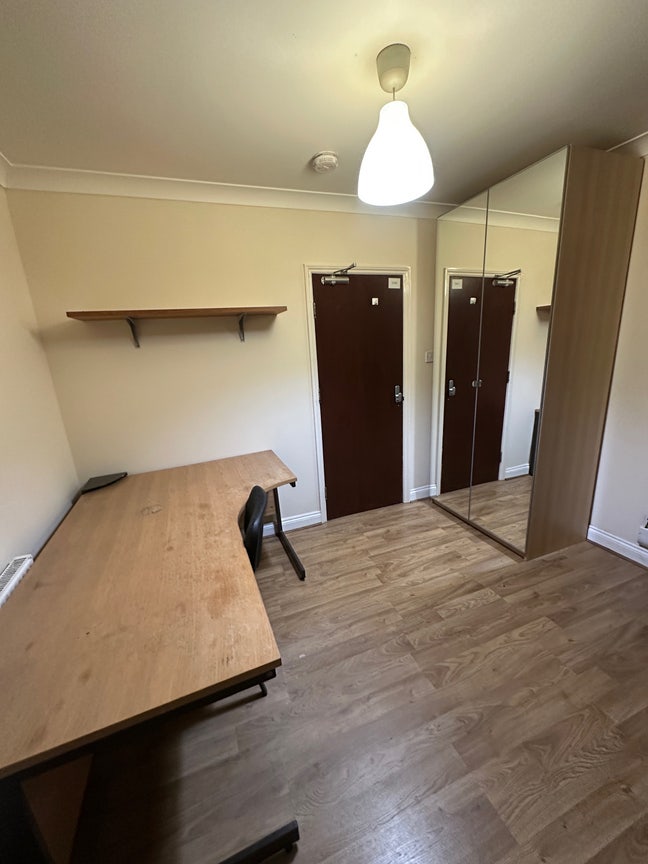 Big double room near hertfordshire university. Main Photo