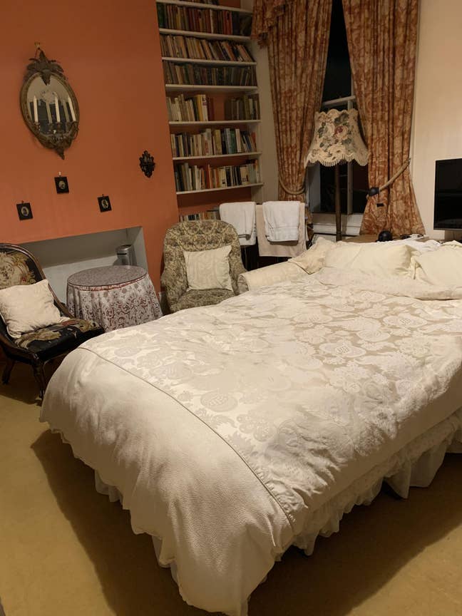 Large period style double room & kitchen Chelsea Main Photo