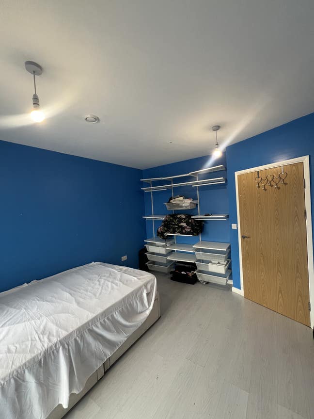 Spacious Double Room Available – Bills Included Main Photo