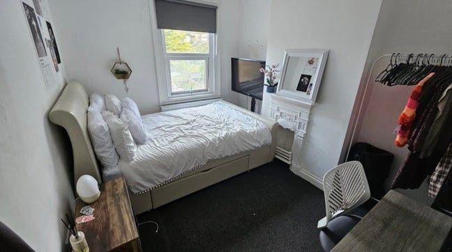 ✨A cosy room in a 3 bed house✨ Main Photo
