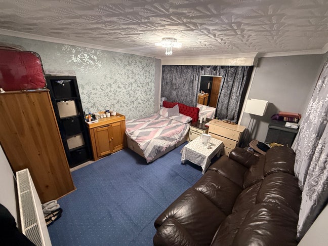 Room For Rent Main Photo