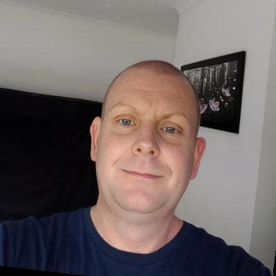 Professional Male seeks a double room Main Photo