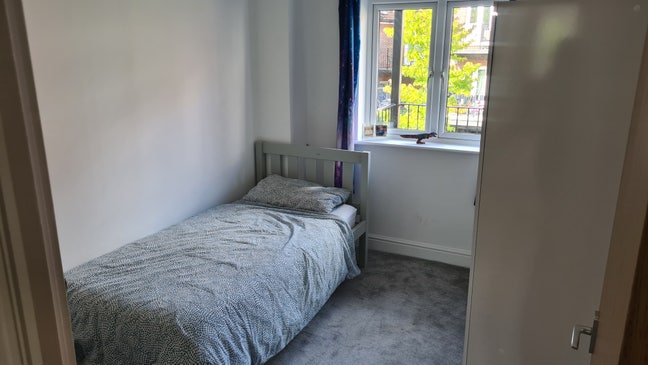 Single room for rent Main Photo