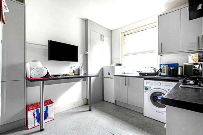 Stylish Double Room | Bills Included | Reading Main Photo