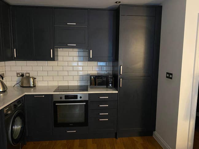 Spacious double bedroom available  Main Photo