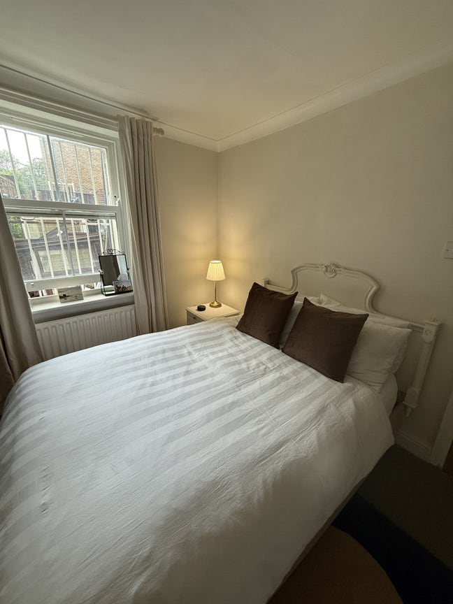Room for rent  Main Photo