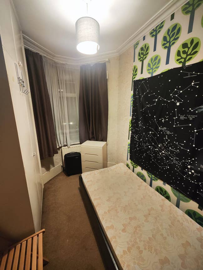 Two rooms on Palmers Green Main Photo