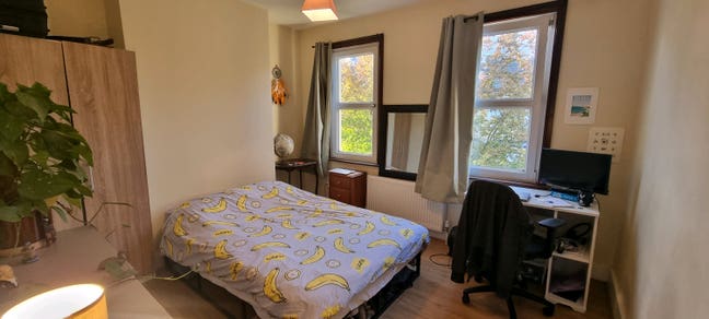Double Bedroom on Quiet Stratford Road Main Photo