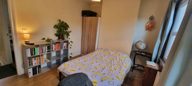 Double Bedroom on Quiet Stratford Road Main Photo